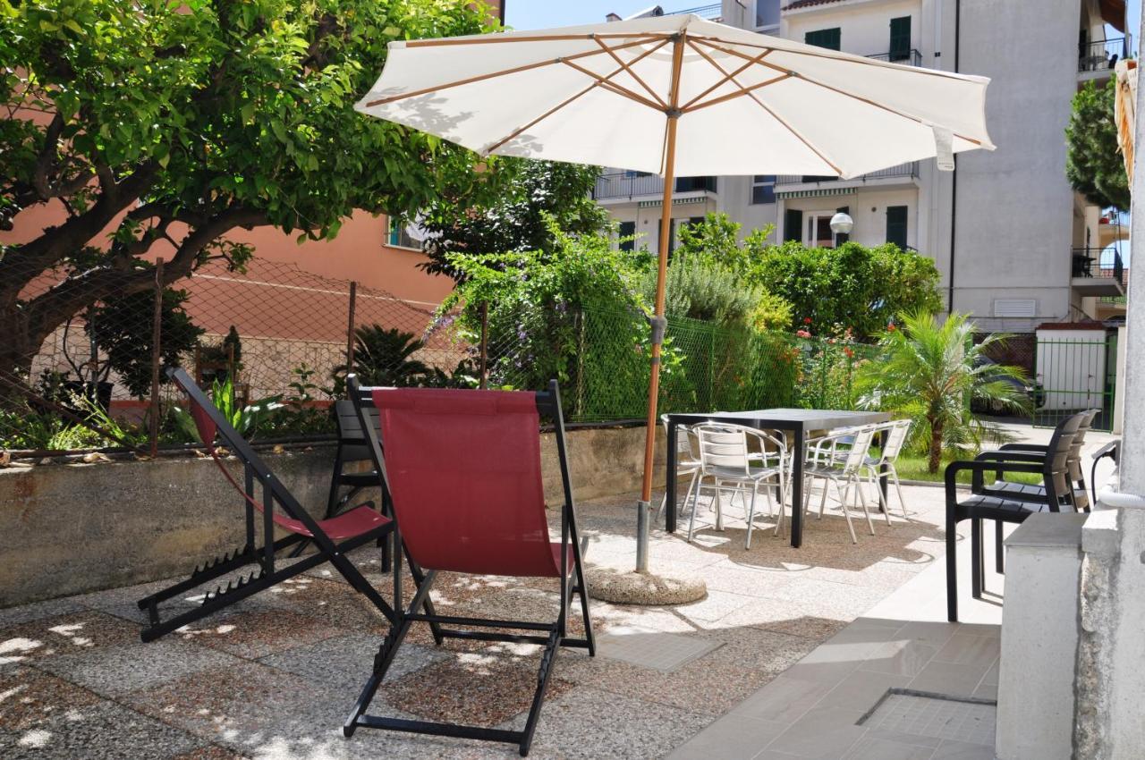 Via Battisti 231 1 Apartment Pietra Ligure Exterior photo